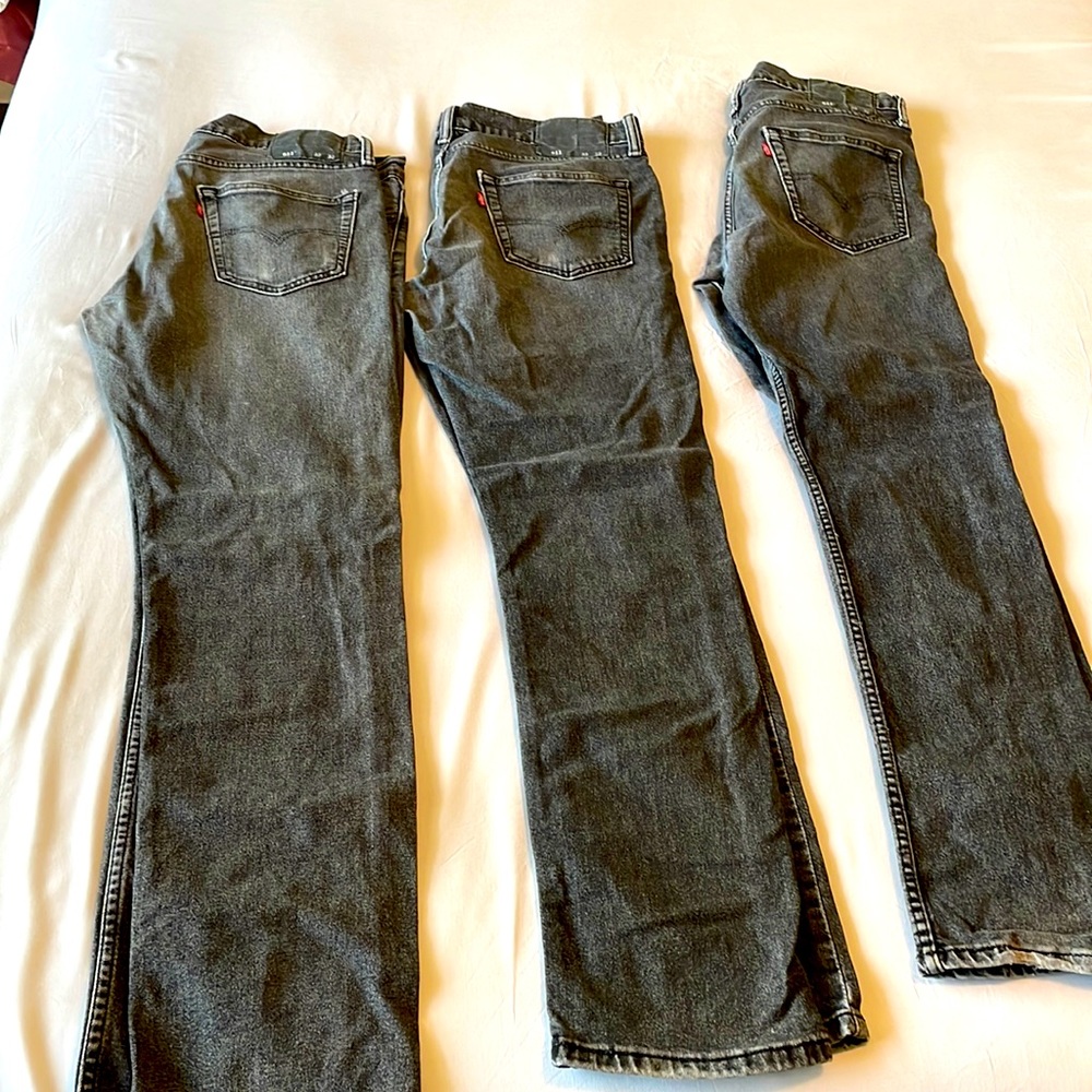 Black Levi’s jeans 511 size 33x32